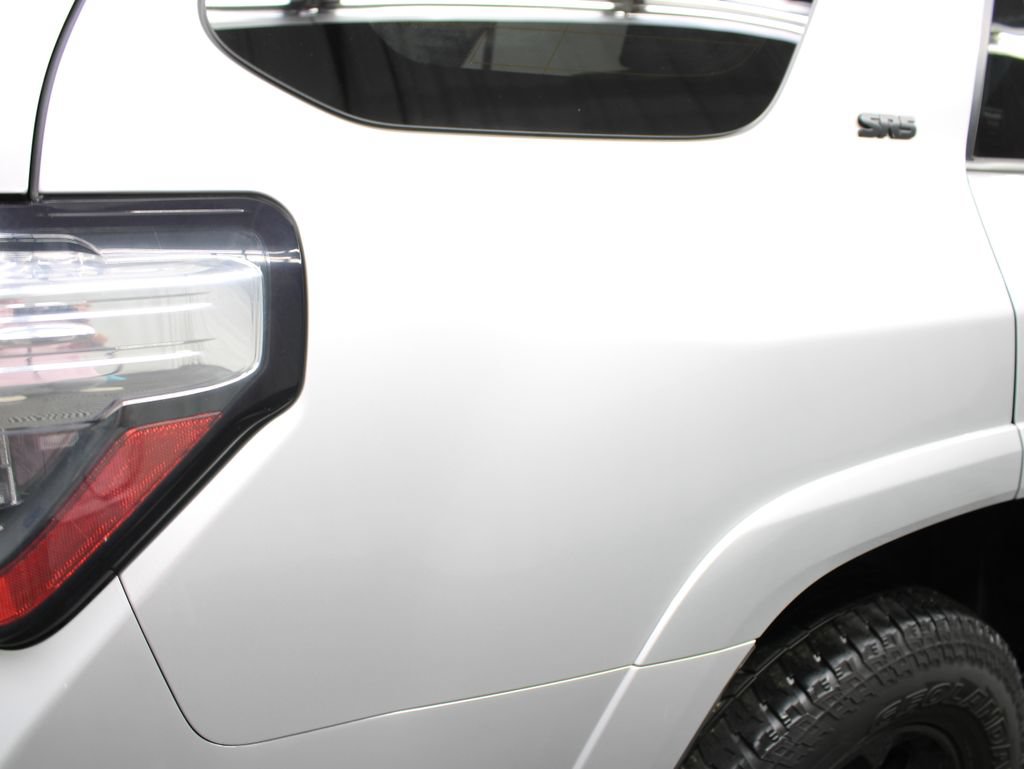 Used 2017 Toyota 4Runner SR5 AWD/4WD image 29