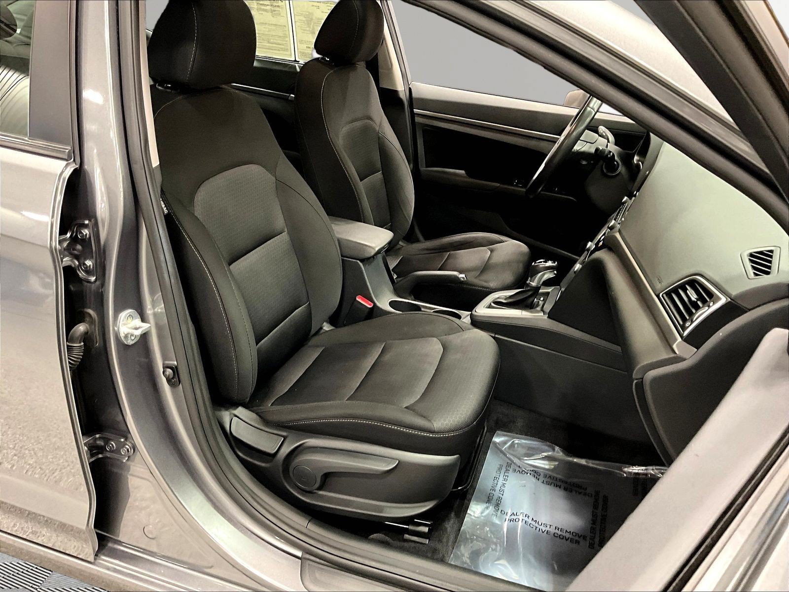 Used 2018 Hyundai Elantra Value Edition w/ Winter Weather Package FWD image 29