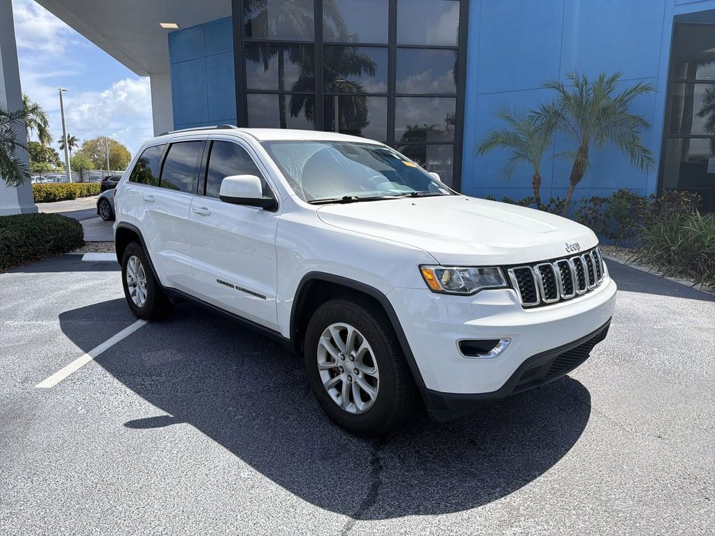 Used 2021 Jeep Grand Cherokee Laredo RWD image 2