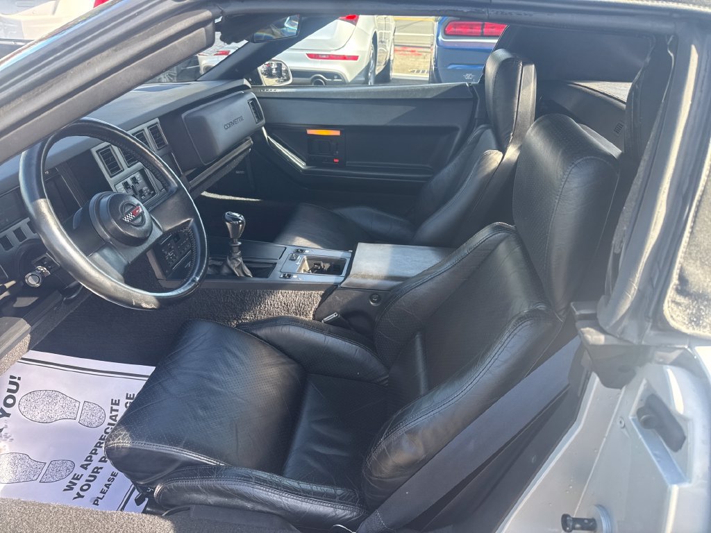 Used 1988 Chevrolet Corvette Convertible RWD image 10