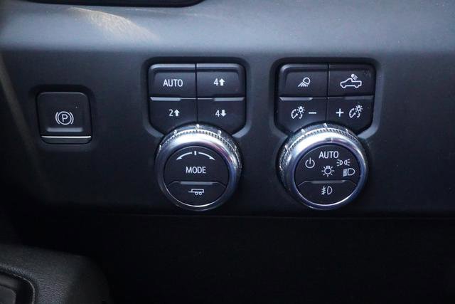 Used 2024 GMC Sierra 2500 AT4 w/ AT4 Premium Plus Package image 17