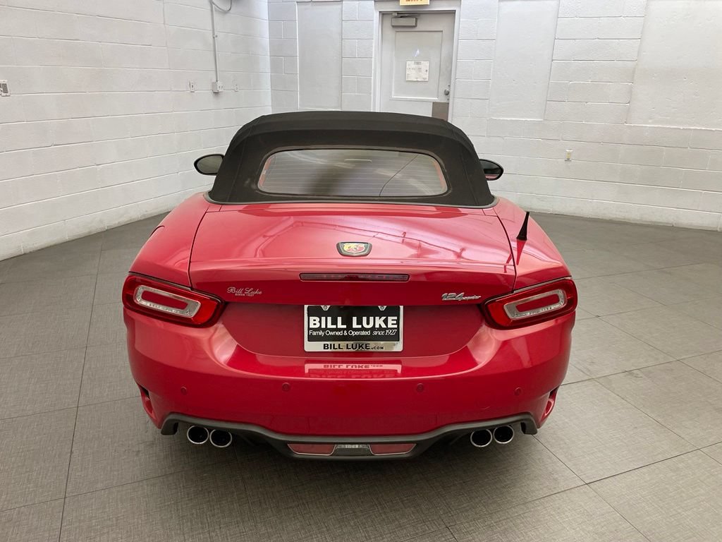 Used 2018 FIAT 124 Spider Abarth w/ Convenience Group RWD image 8