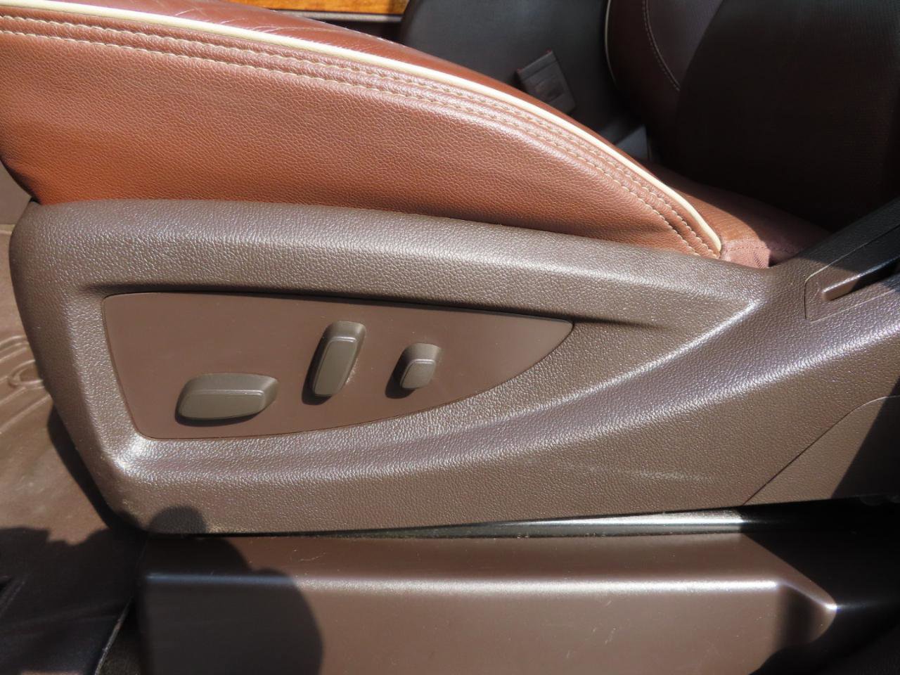 Used 2015 Chevrolet Silverado 2500 High Country w/ Duramax Plus Package AWD/4WD image 22