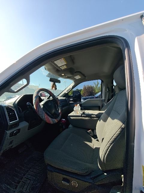 Used 2017 Ford F250 XLT w/ XLT Value Package AWD/4WD image 3