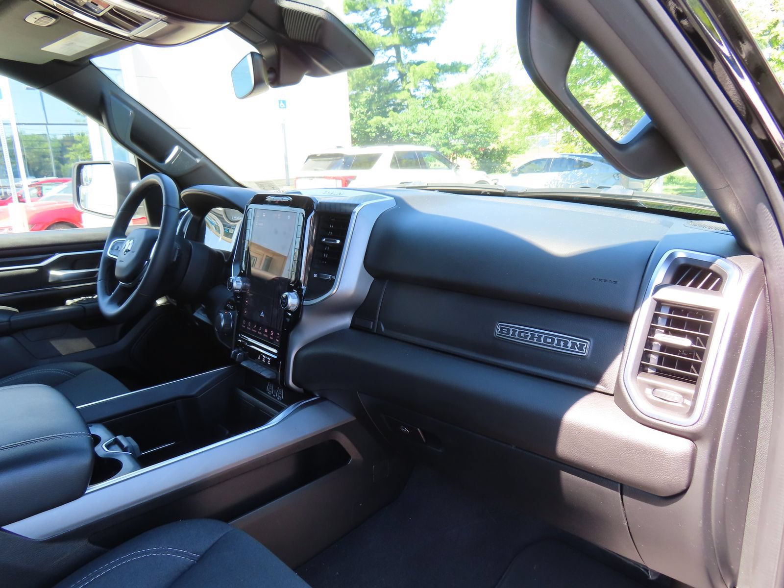 Used 2025 RAM 1500 Big Horn AWD/4WD image 18