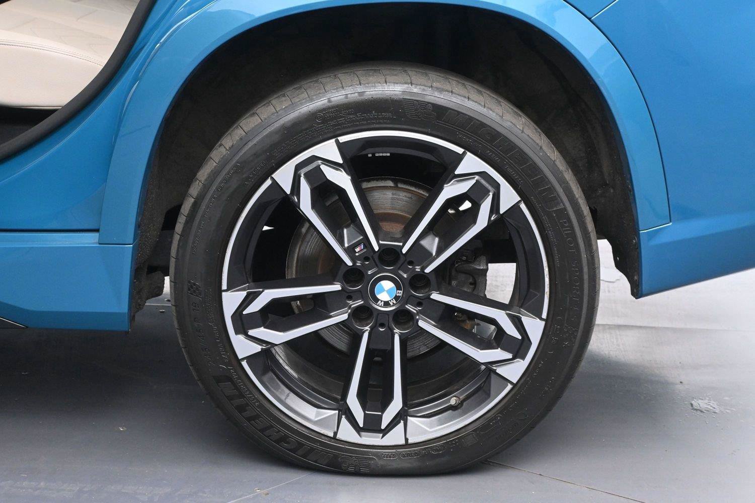 Used 2023 BMW X1 xDrive28i w/ M Sport Package AWD/4WD image 14