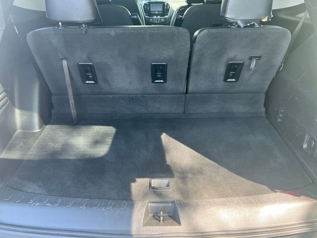 Used 2019 Chevrolet Traverse LT image 13