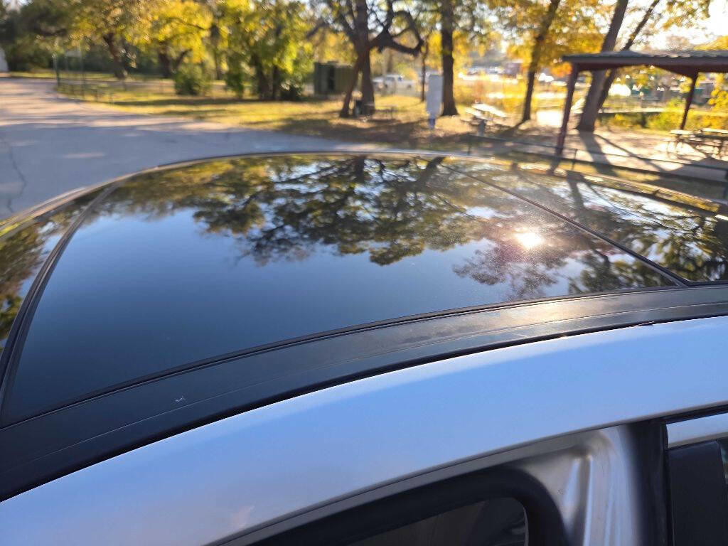 Used 2015 Hyundai Genesis 3.8 w/ Option Group 03 image 12