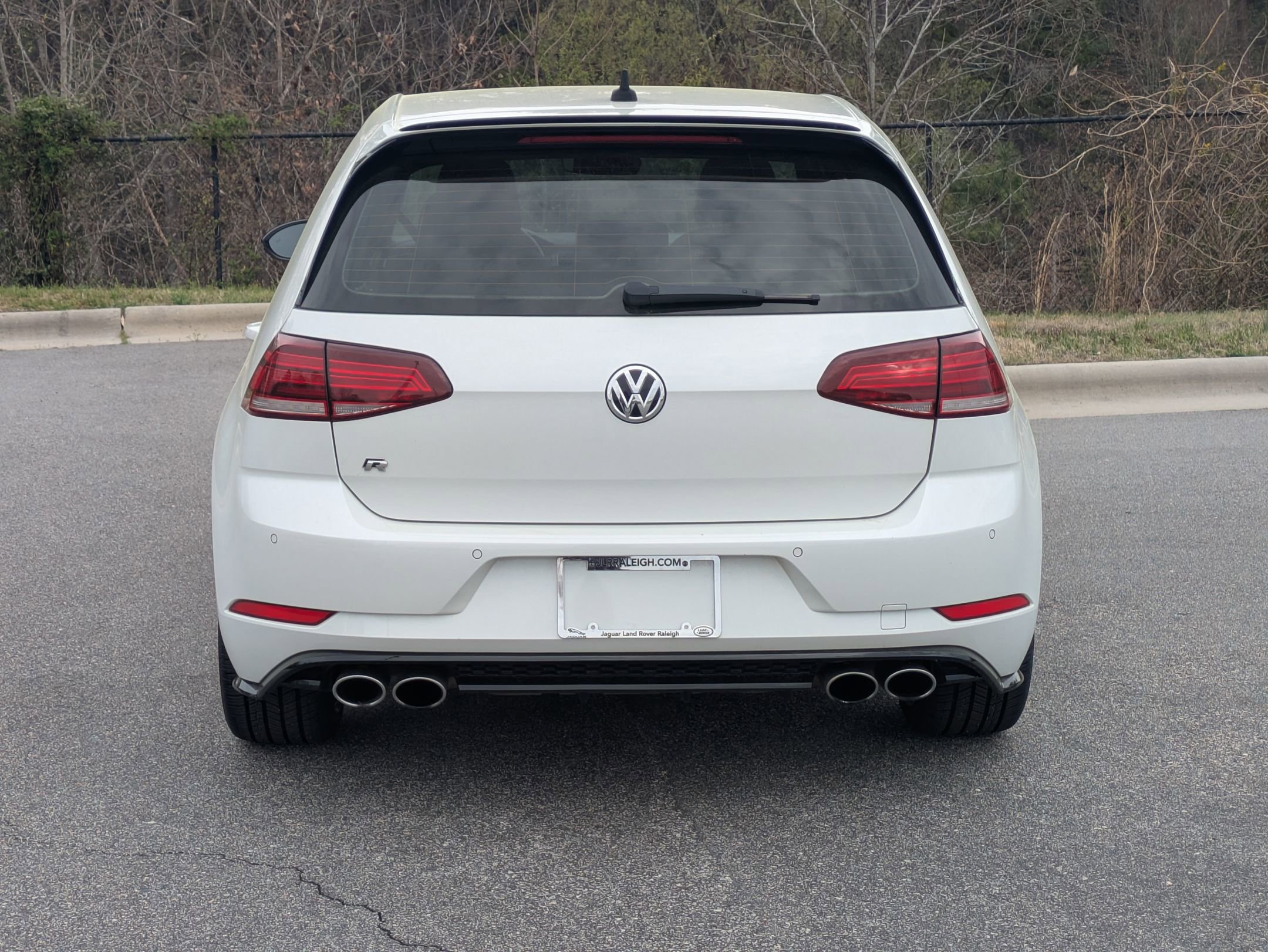 Used 2019 Volkswagen Golf R 4-Door image 6