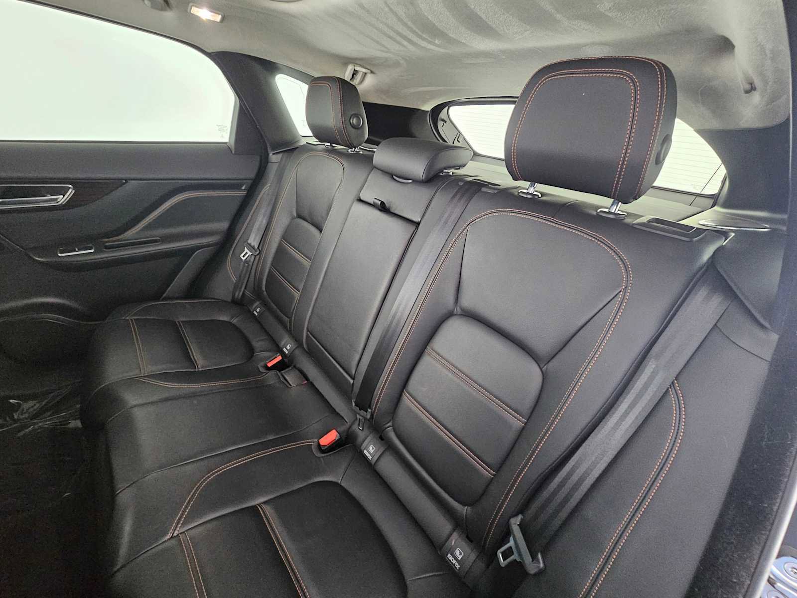 Used 2019 Jaguar F-PACE Prestige image 18