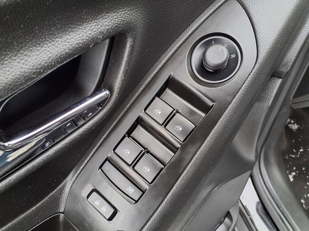 Used 2021 Chevrolet Trax LS w/ Tint and Cruise Package image 15