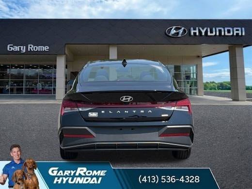 Certified 2025 Hyundai Elantra SEL FWD image 13