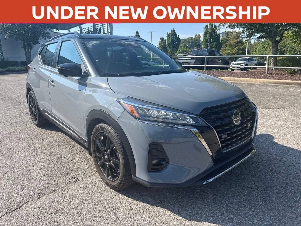 Used 2021 Nissan Kicks SR w/ SR Premium Package FWD image 1