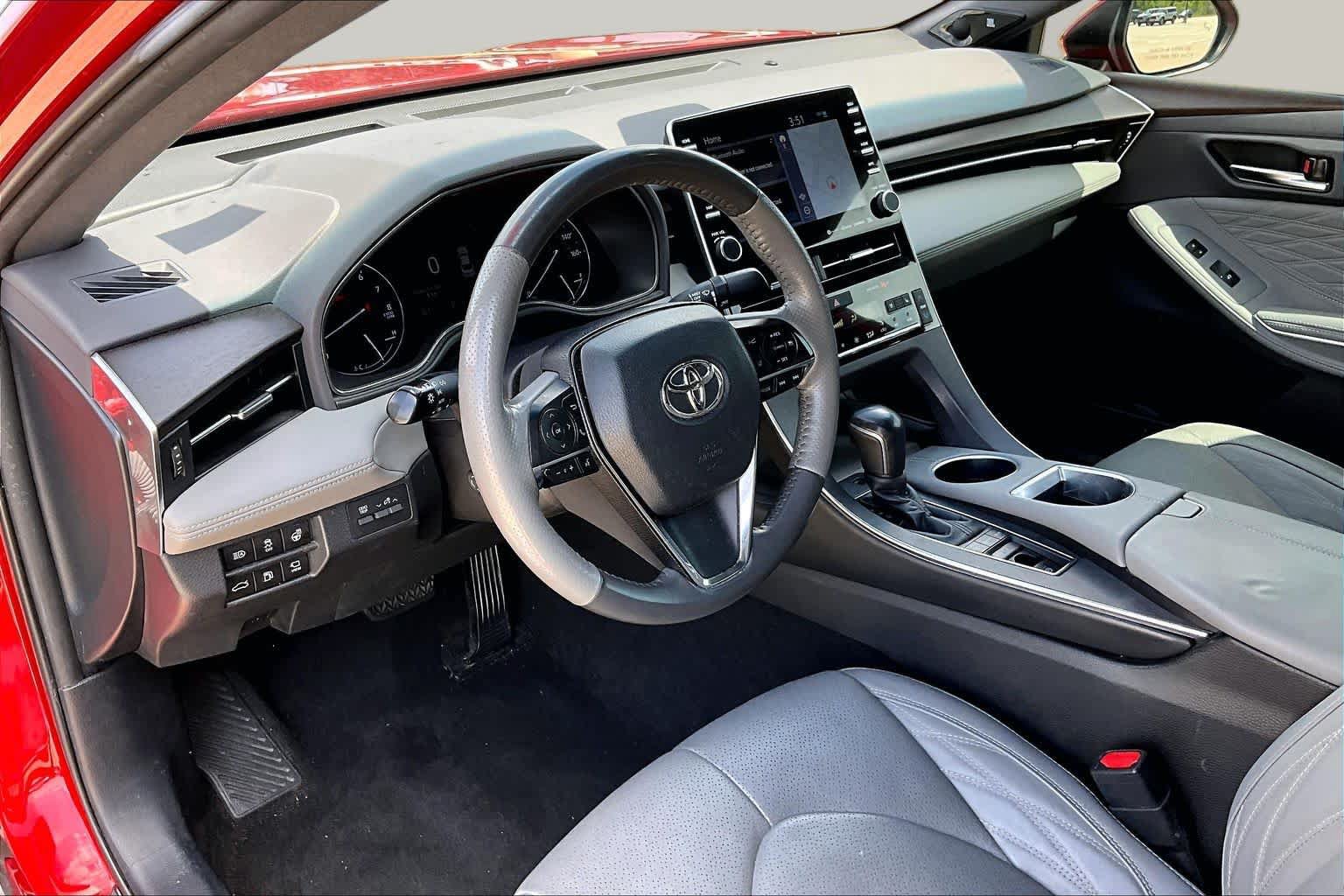 Used 2021 Toyota Avalon Limited w/ Advanced Safety Package FWD image 18