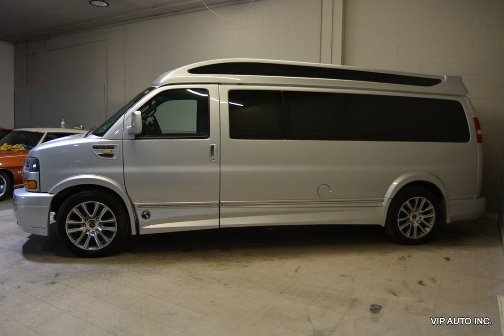 Used 2020 GMC Savana 2500 Extended w/ Enhanced Convenience Package image 44