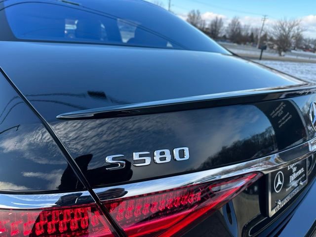 Used 2025 Mercedes-Benz S 580 4MATIC Sedan image 11