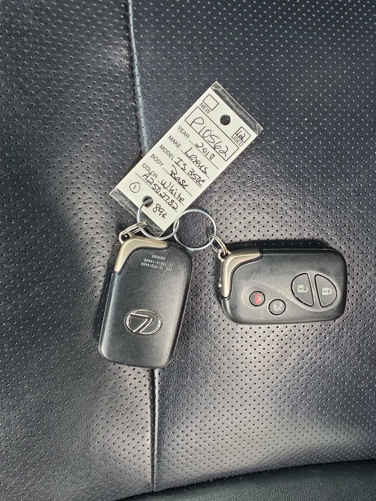 Used 2010 Lexus IS 350C w/ Luxury Pkg RWD image 27
