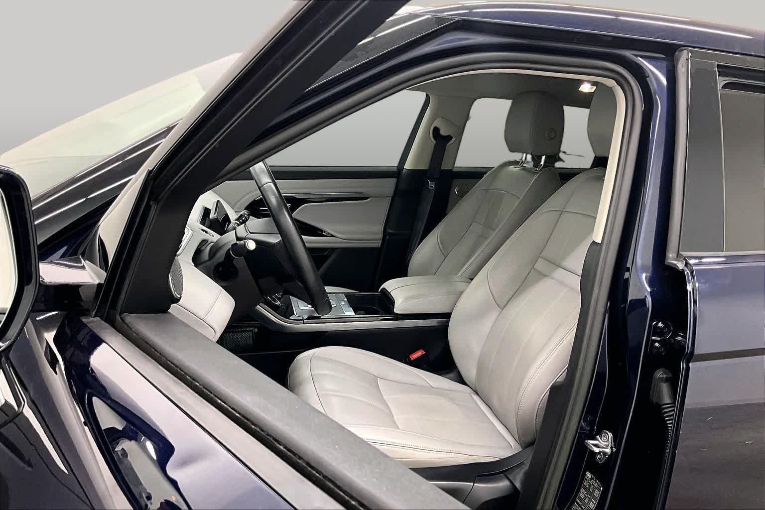 Used 2023 Land Rover Range Rover Evoque SE AWD/4WD image 8