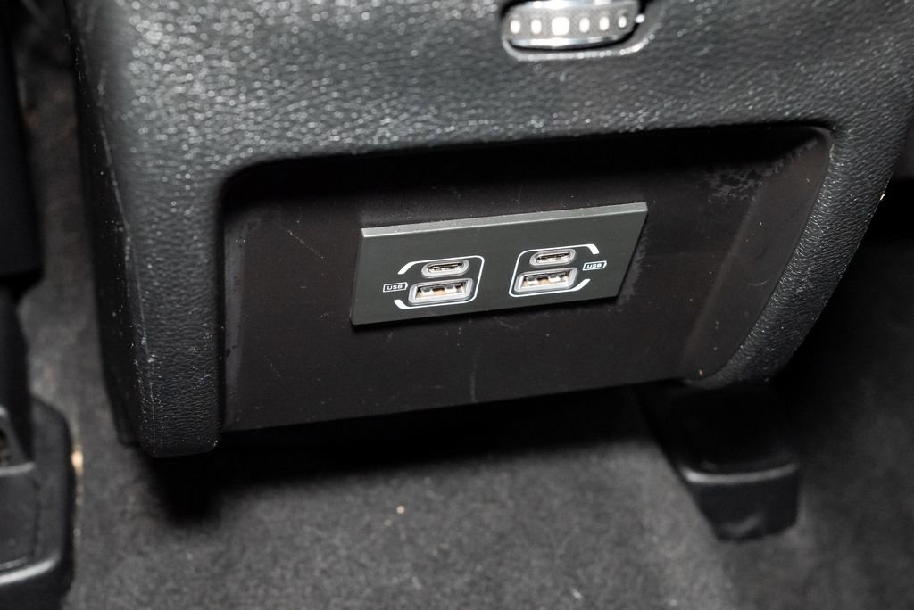 Used 2021 Jeep Cherokee Latitude Plus image 23