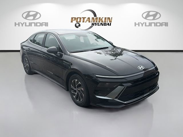 New 2026 Hyundai Sonata Blue FWD image 3