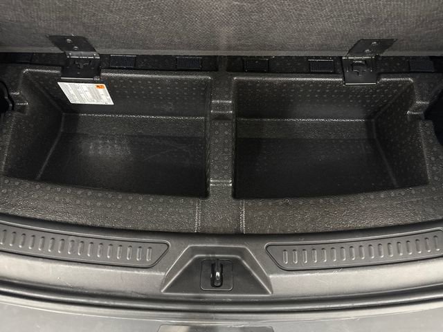 Used 2023 GMC Acadia SLE w/ Driver Convenience Package image 25