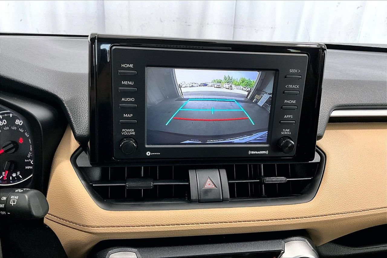 Used 2022 Toyota RAV4 LE FWD image 24