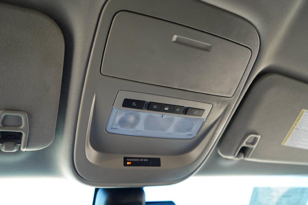 Used 2022 Chevrolet Colorado LT w/ Safety Package RWD image 11