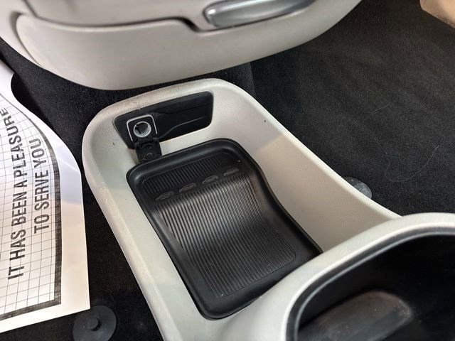 Used 2022 Chrysler Pacifica Touring-L w/ Uconnect Theater Family Group image 26