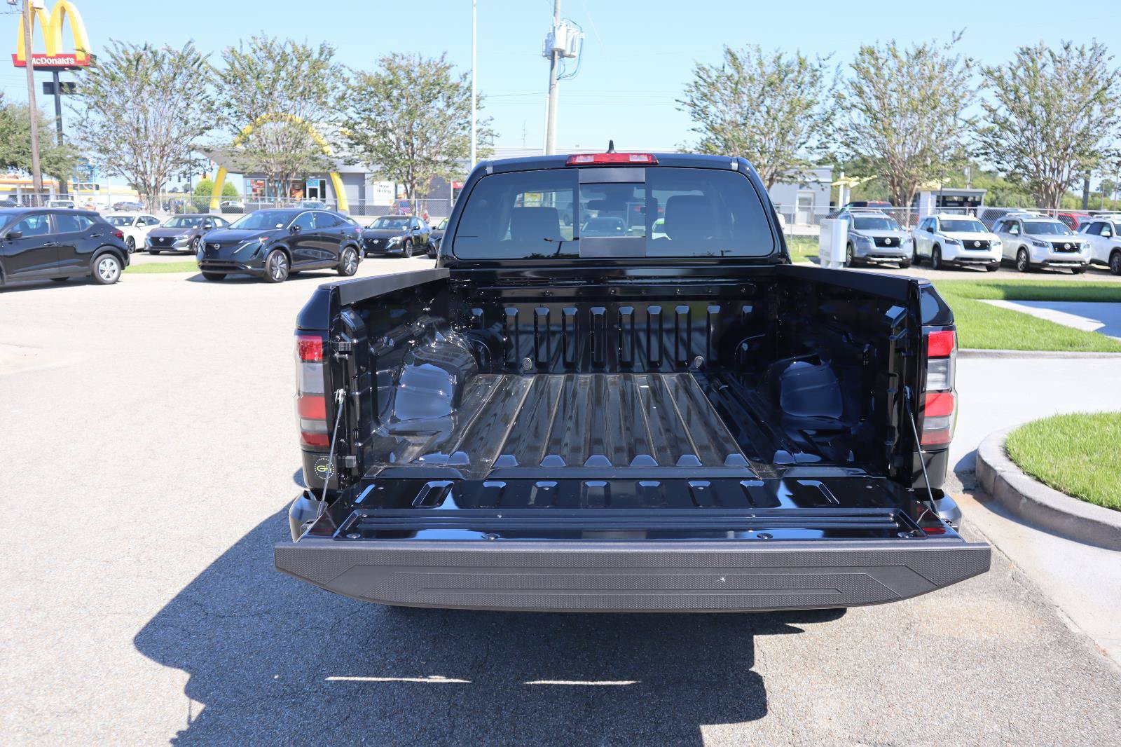 New 2026 Nissan Frontier S AWD/4WD image 8