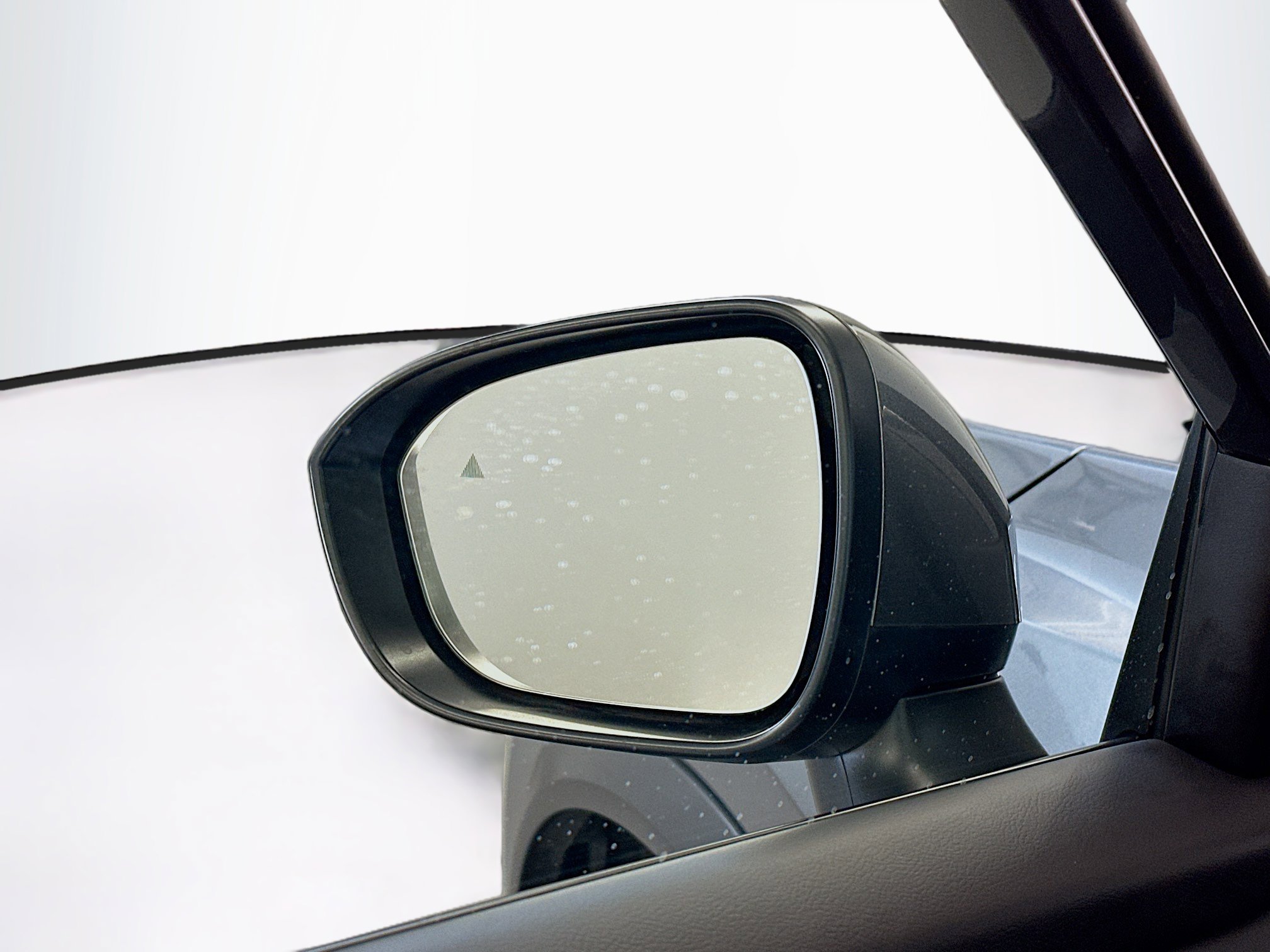 Used 2025 Nissan Rogue SV image 16