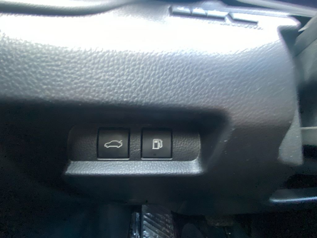 Used 2024 Toyota Crown AWD/4WD image 18
