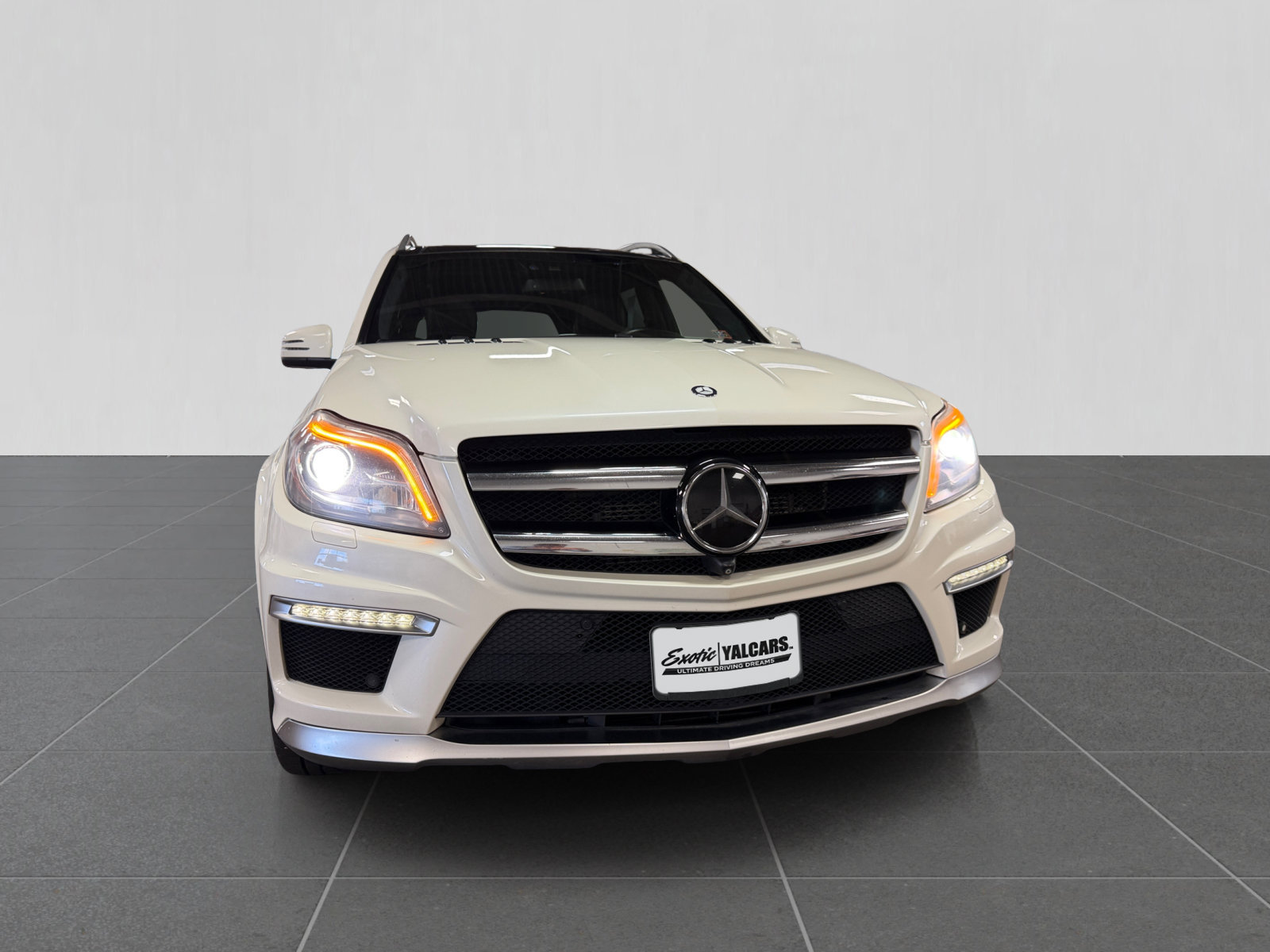 Used 2015 Mercedes-Benz GL 63 AMG 4MATIC w/ Accessory Chrome Package image 42