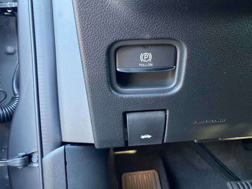 New 2025 Jeep Grand Cherokee L Altitude image 15