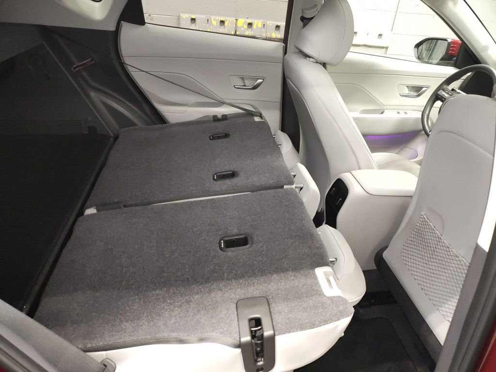 Used 2024 Hyundai Kona Limited image 13