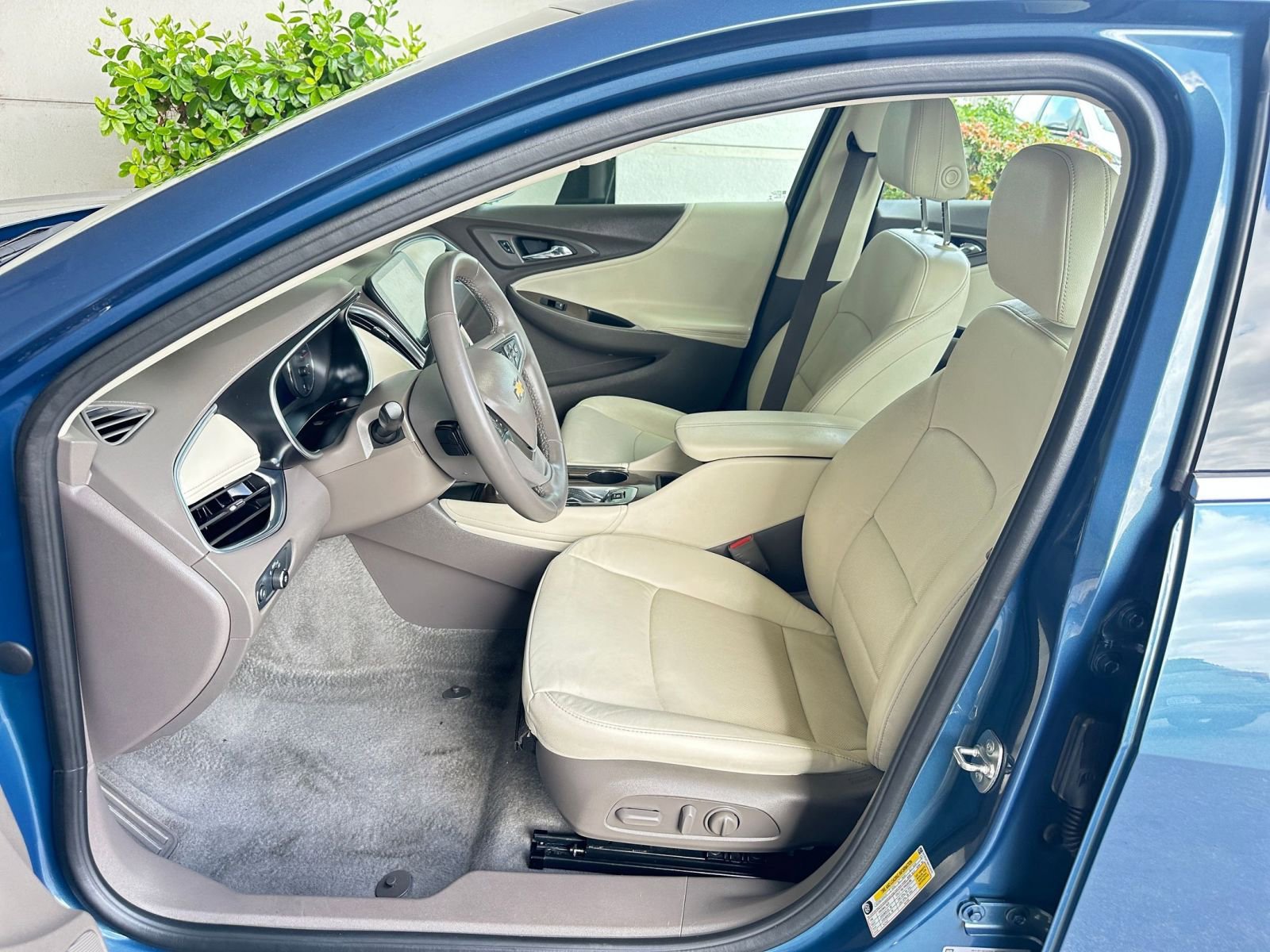 Used 2024 Chevrolet Malibu LT image 27