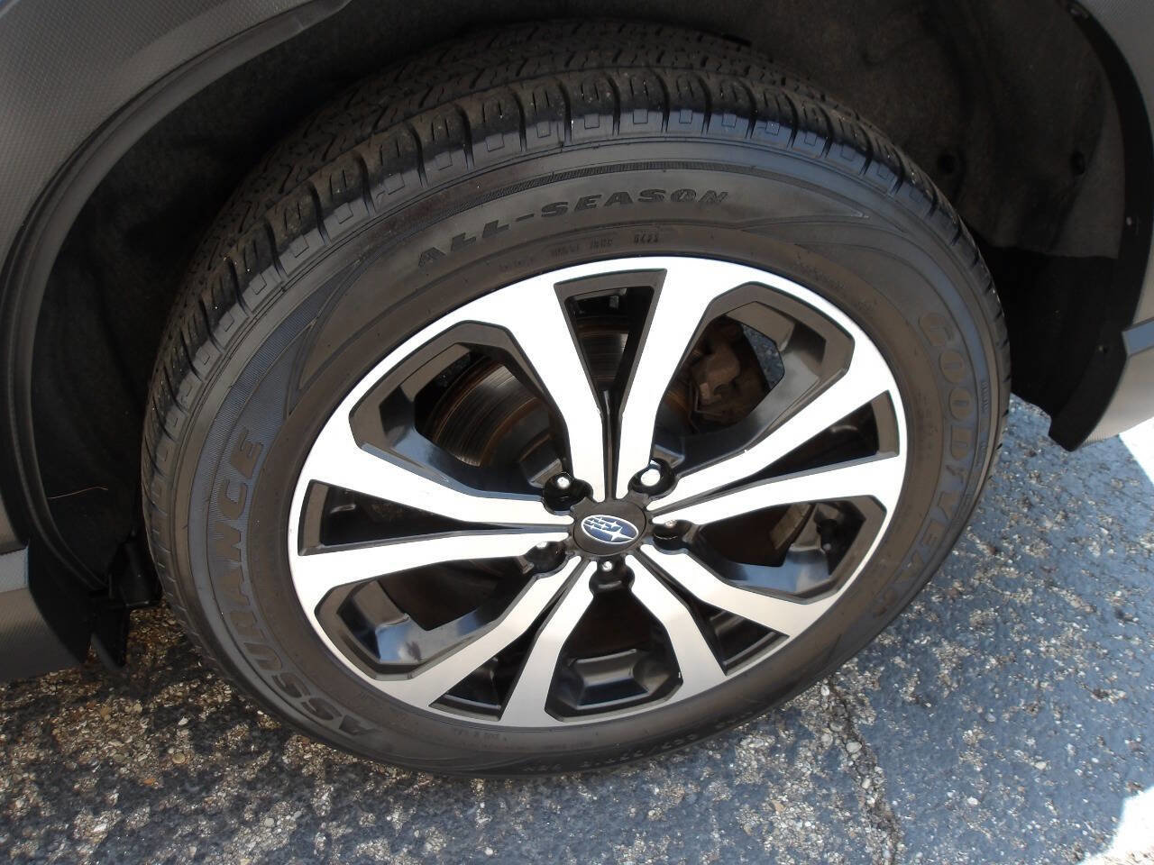 Used 2020 Subaru Forester Limited w/ Popular Package #3 image 37