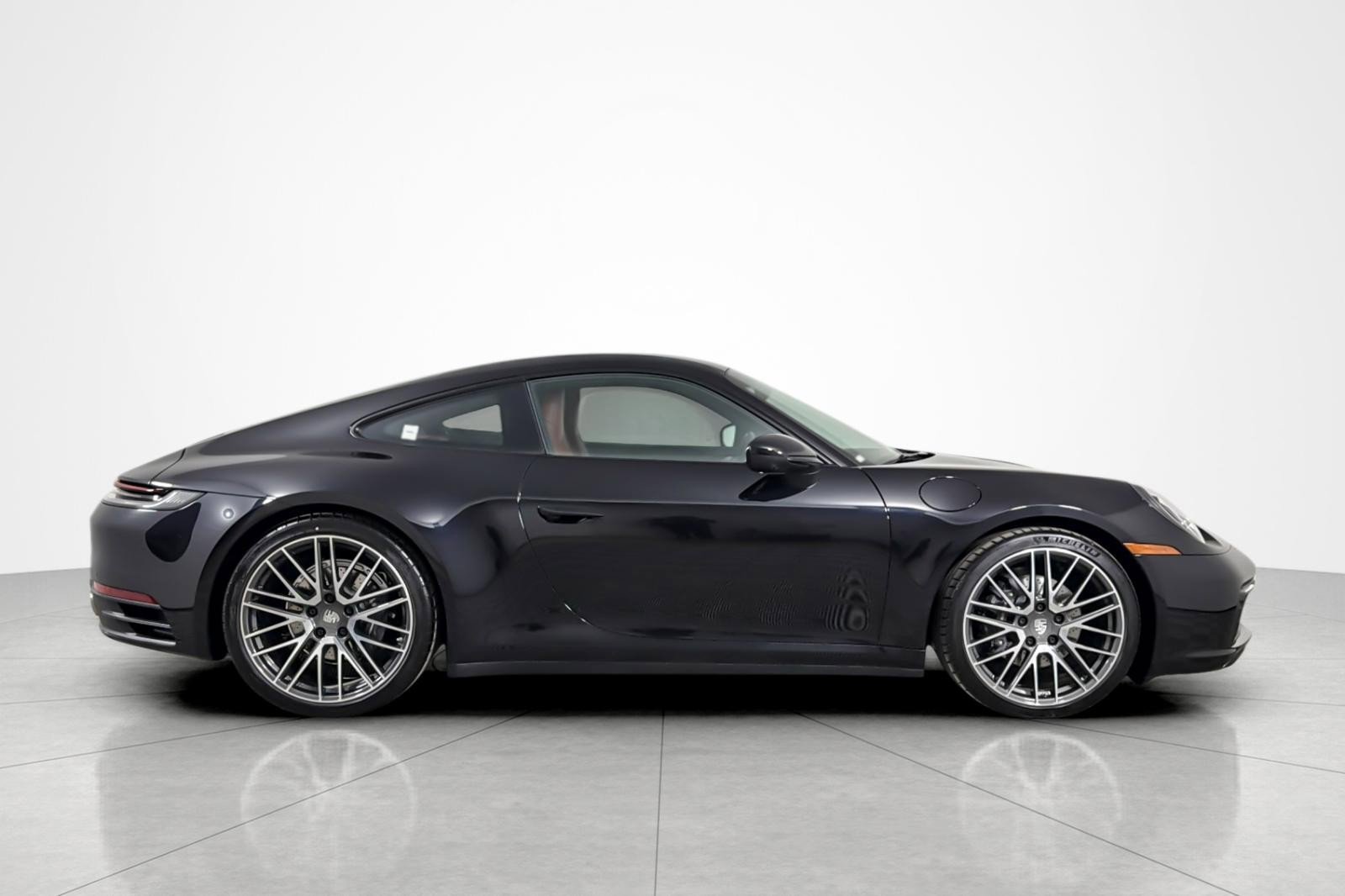 Used 2024 Porsche 911 Carrera w/ Premium Package image 6