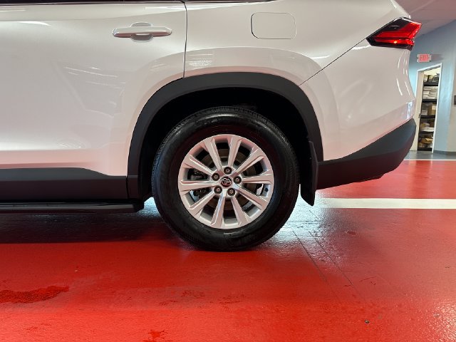 Certified 2024 Toyota Grand Highlander AWD image 29