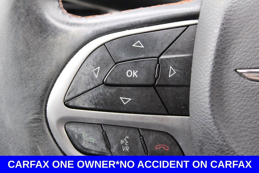 Used 2017 Chrysler Pacifica Touring-L image 33