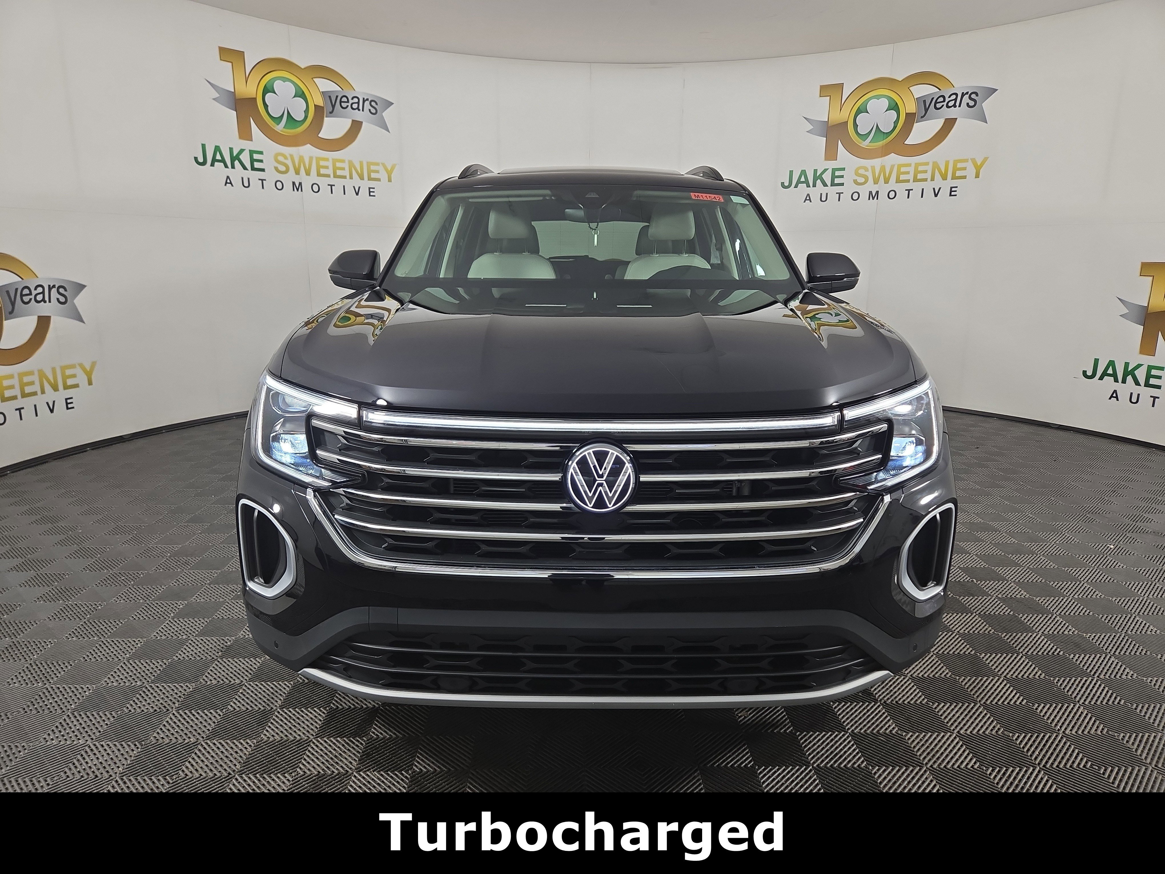 Used 2025 Volkswagen Atlas SE image 3