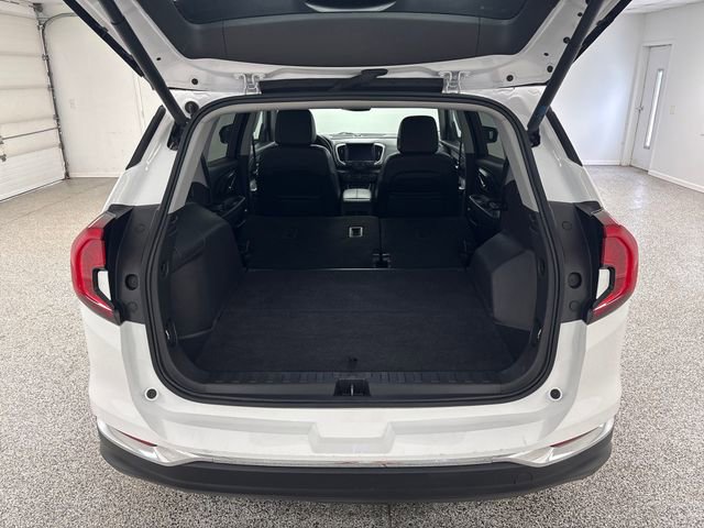 Used 2024 GMC Terrain SLT image 28