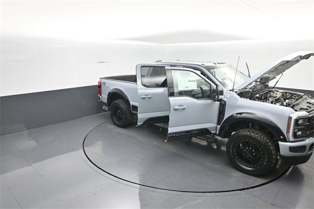 New 2026 Ford F250 Lariat w/ Black Appearance Package image 34