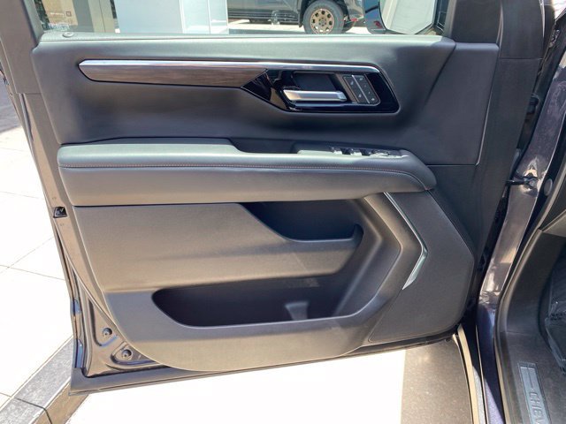 Used 2025 Chevrolet Tahoe Z71 AWD/4WD image 18