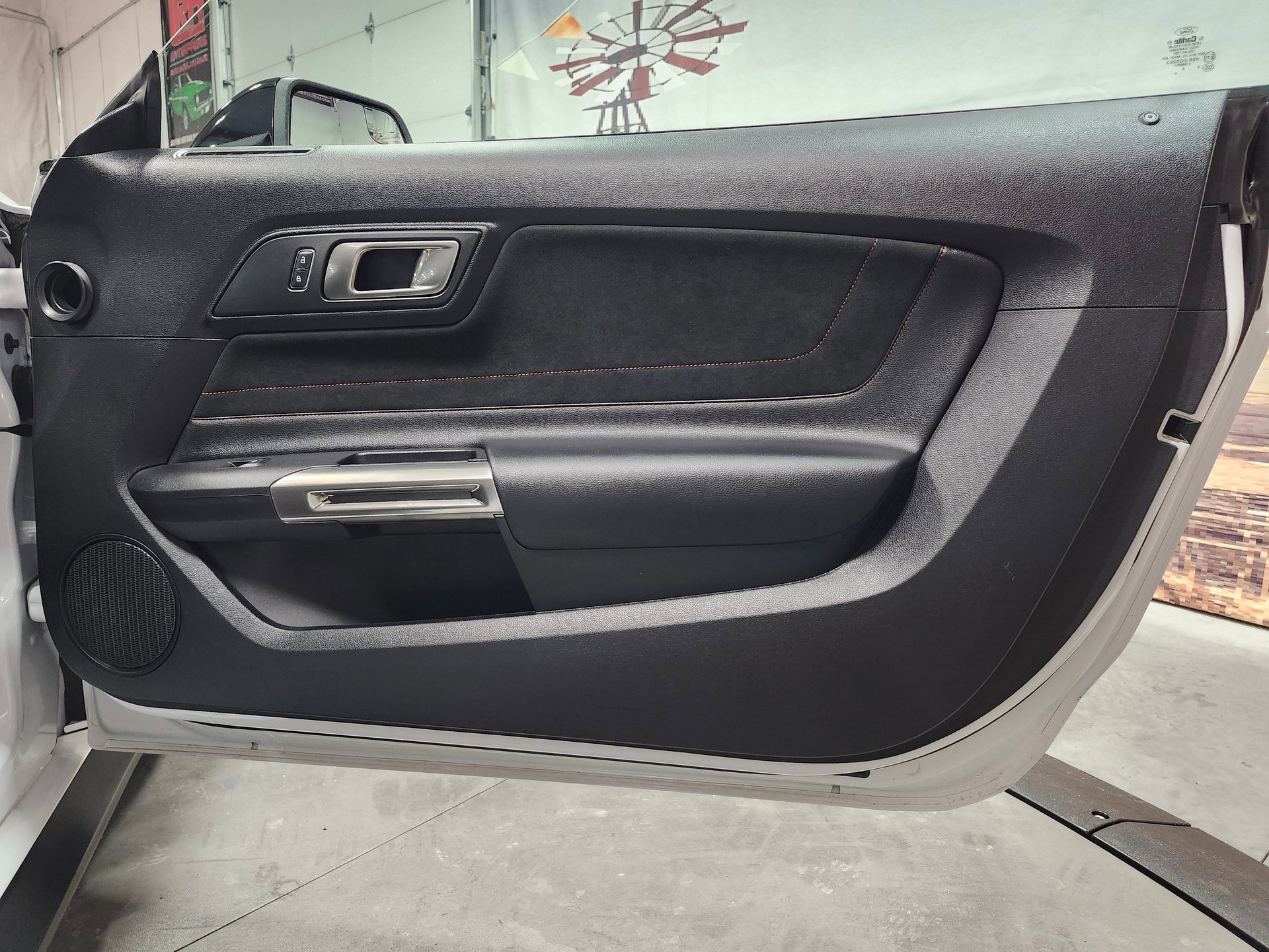 Used 2016 Ford Mustang Shelby GT350R w/ GT350R Equipment Group 920A image 24