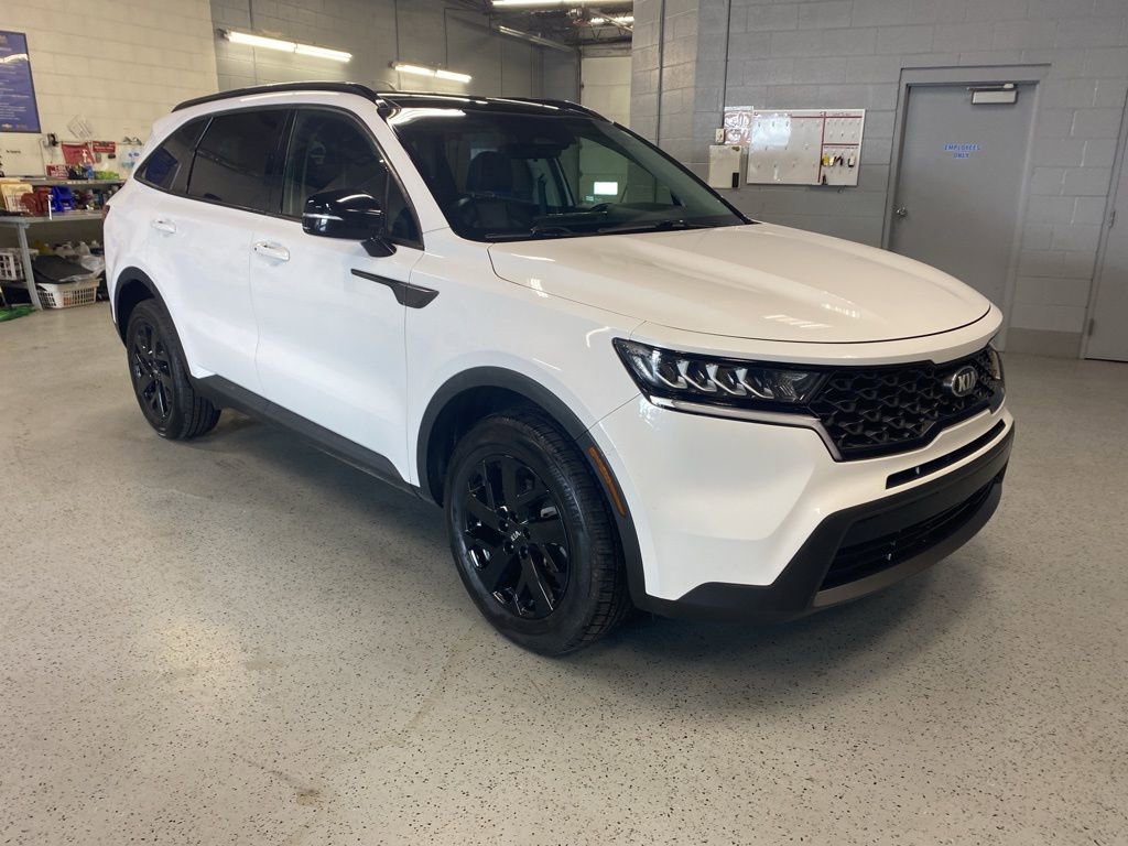 Used 2021 Kia Sorento S w/ Panoramic Sunroof Package