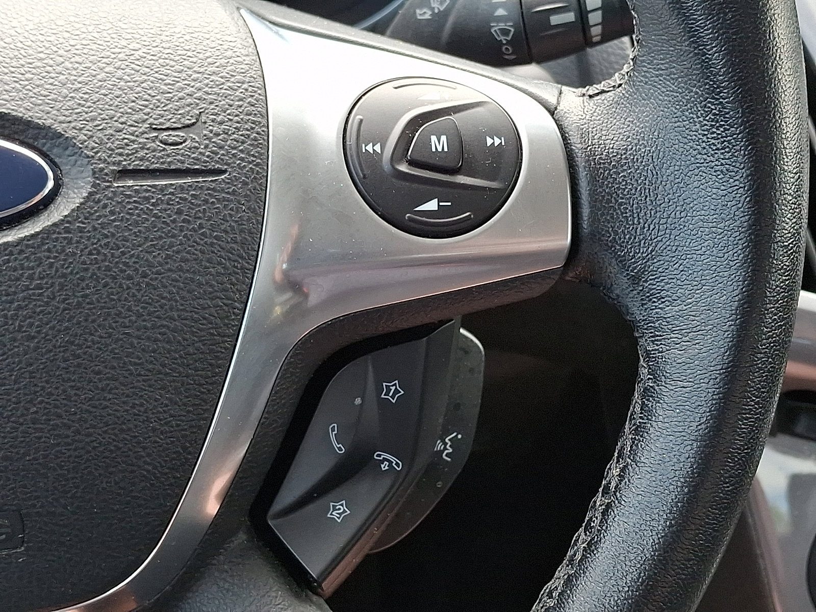 Used 2013 Ford Focus Titanium FWD image 24