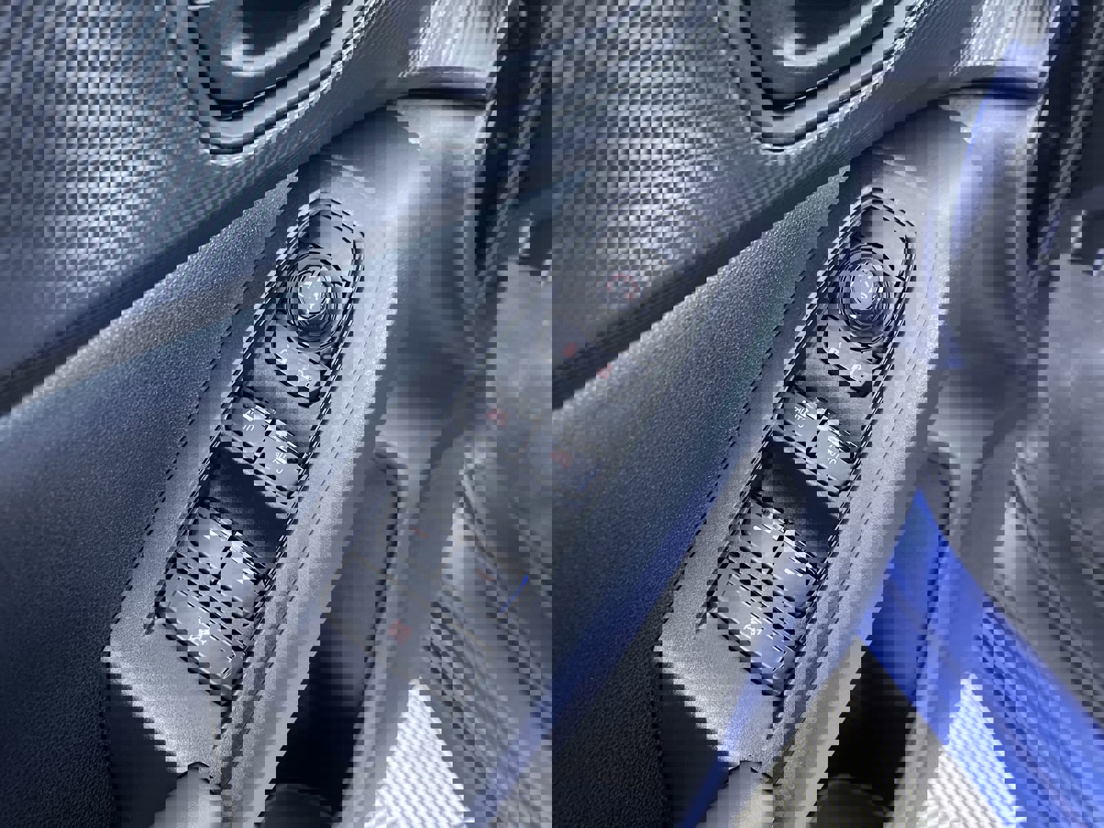 Certified 2025 Subaru Crosstrek 2.0i Premium w/ Crosstrek Mirror Package image 14