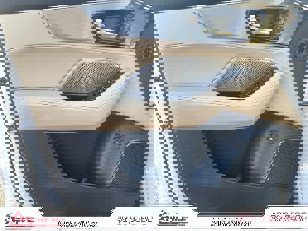 Used 2023 Acura MDX w/ Technology Package image 19