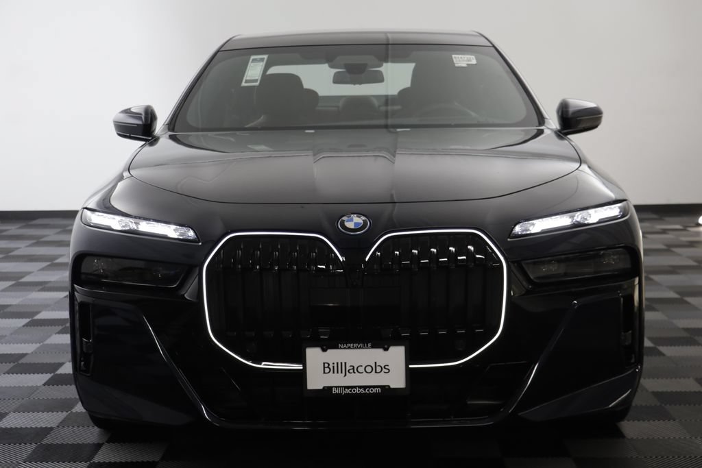 Used 2026 BMW 750e xDrive w/ Executive Package AWD/4WD image 25