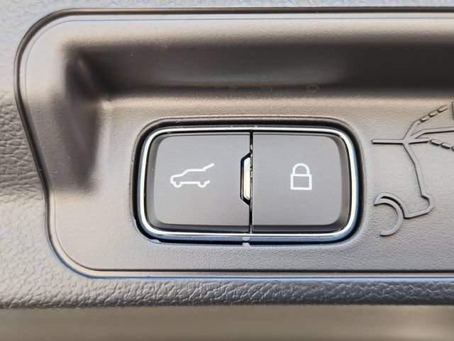 Used 2026 Ford Explorer Active RWD image 35